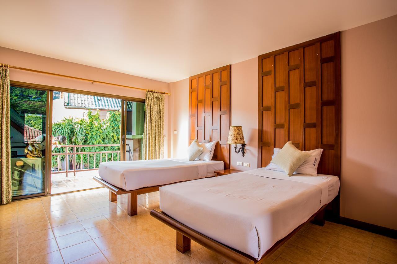 First Resort Albergo Patong Exterior photo