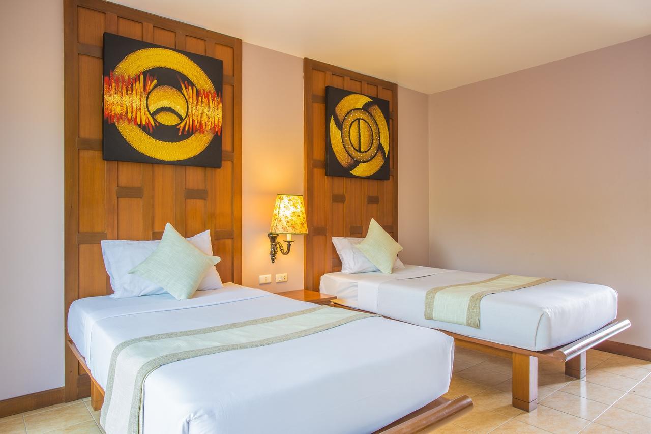 First Resort Albergo Patong Exterior photo