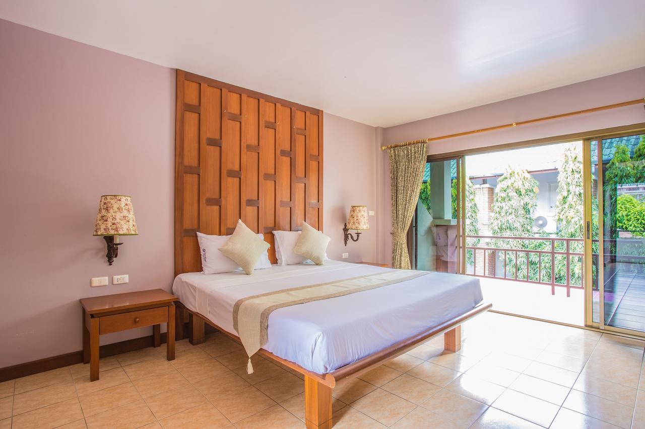 First Resort Albergo Patong Exterior photo