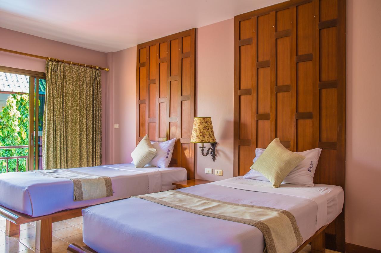 First Resort Albergo Patong Exterior photo