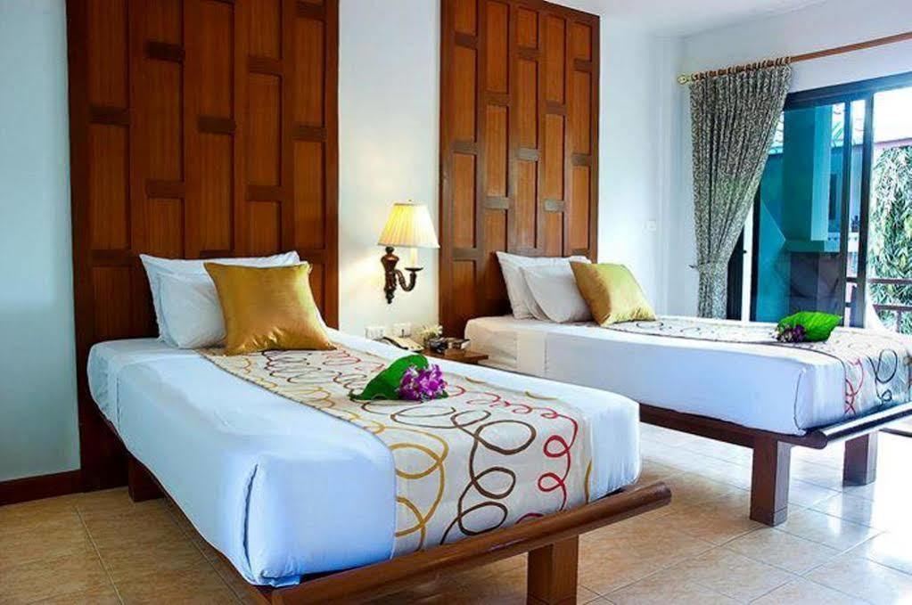First Resort Albergo Patong Exterior photo