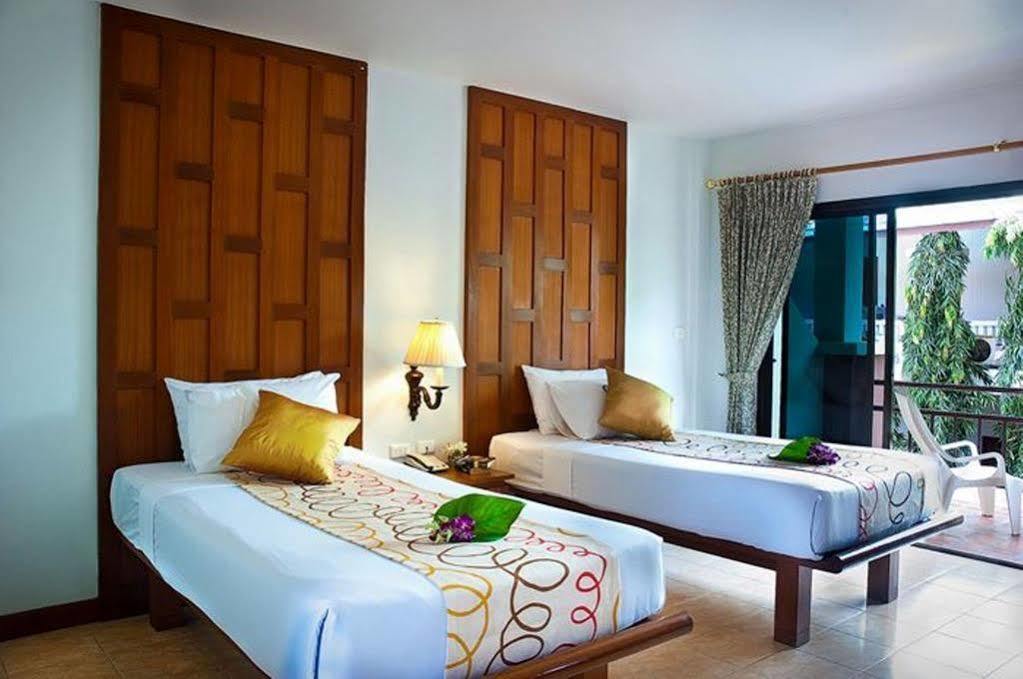 First Resort Albergo Patong Exterior photo