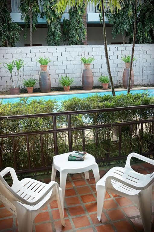 First Resort Albergo Patong Exterior photo