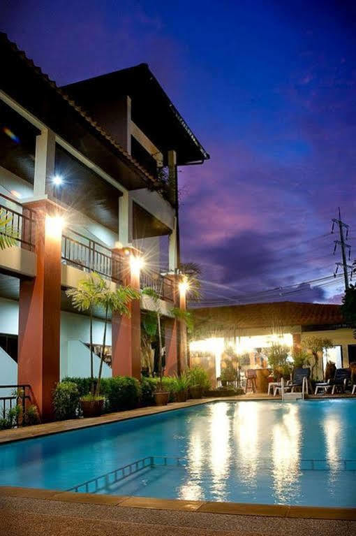 First Resort Albergo Patong Exterior photo